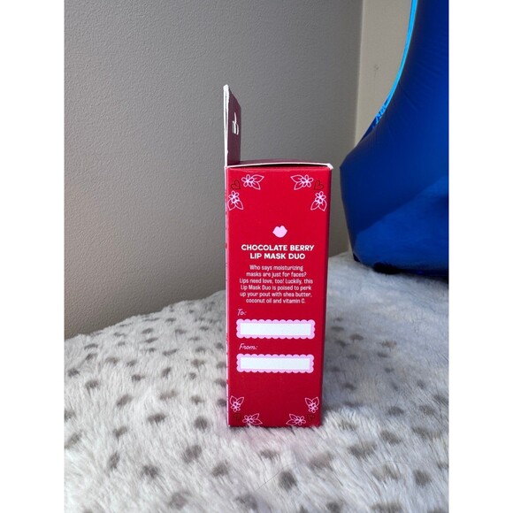 NIB Trader Joes Chocolate Berry Lip Mask Duo Valentine's Limited Edition - Picture 3 of 4